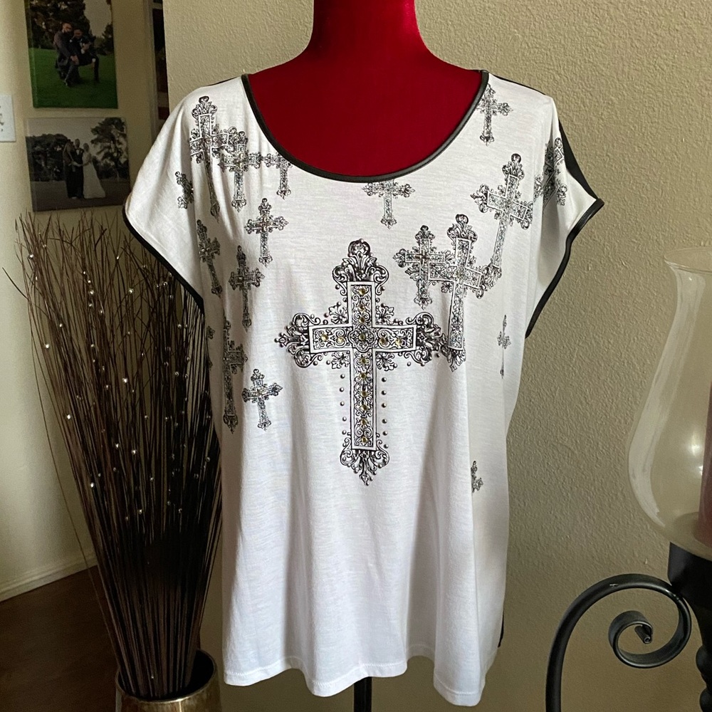 🌺Women’s Rock 47 by Wrangler Size XL